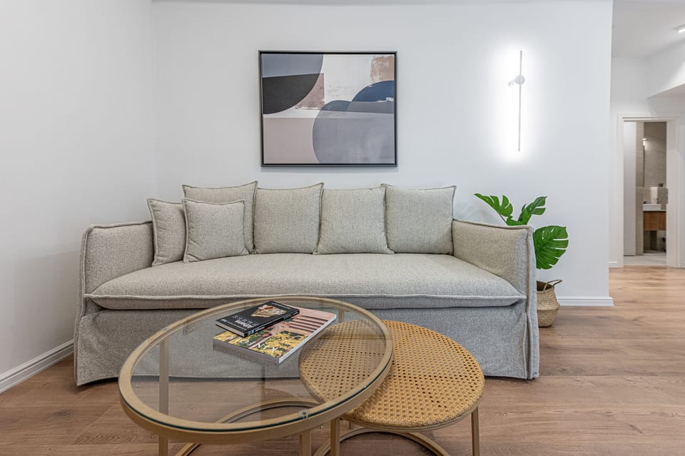 Luxury Apartment | 1 bedroom, in-room safe, blackout drapes, iron/ironing board