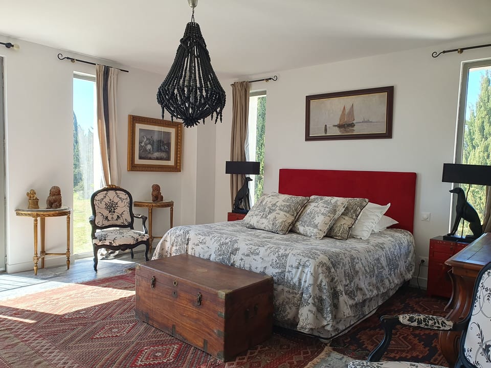 Deluxe Suite, Balcony, Park View | 1 bedroom, desk, laptop workspace, soundproofing