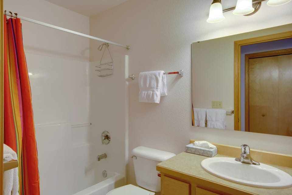 Cedar Creek Condo: Free Shuttle to Big Sky Resort! Apartment in Big Sky