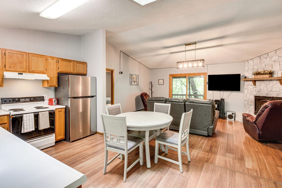 House (2 Bedrooms) | Interior