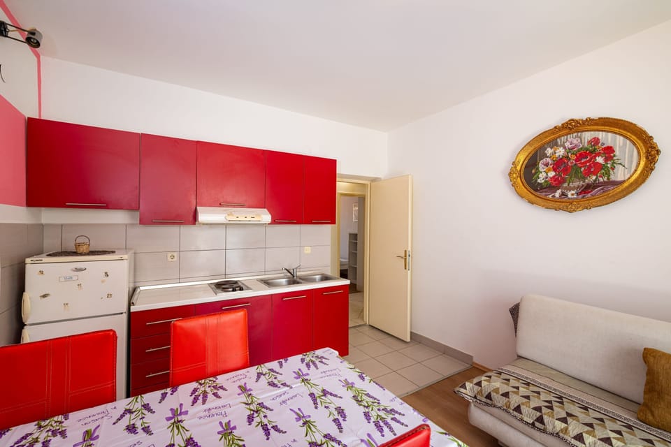 Apartment, 2 Bedrooms, Balcony, Garden View | Interior