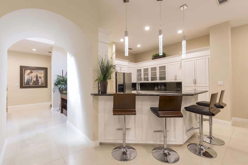 Townhome, Multiple Beds, Patio, Pool View (Villas House Bayview) | Private kitchen | Fridge, microwave, oven, stovetop