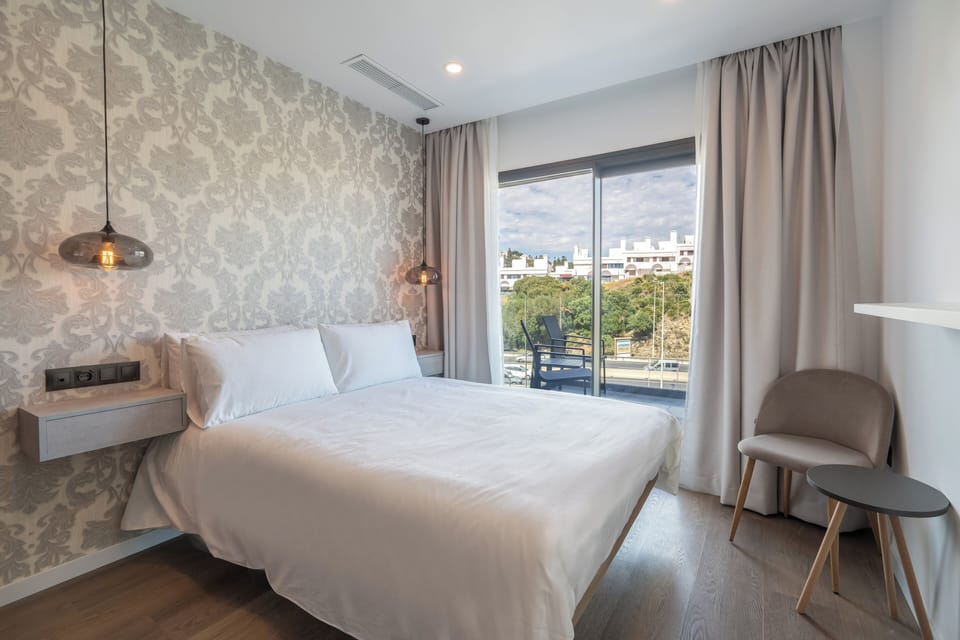 Superior Double Room, Non Smoking, Terrace | Premium bedding, in-room safe, blackout drapes, soundproofing