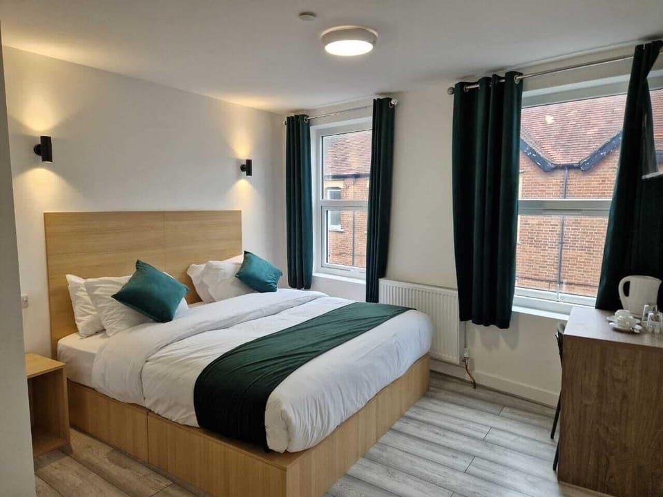Standard Double Room | Desk, laptop workspace, iron/ironing board, free WiFi