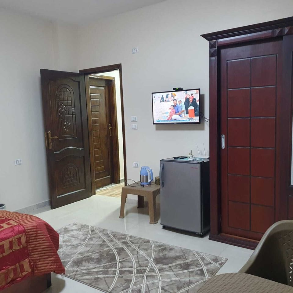 Deluxe Room, Non Smoking, Garden View | Soundproofing, iron/ironing board, free WiFi, bed sheets