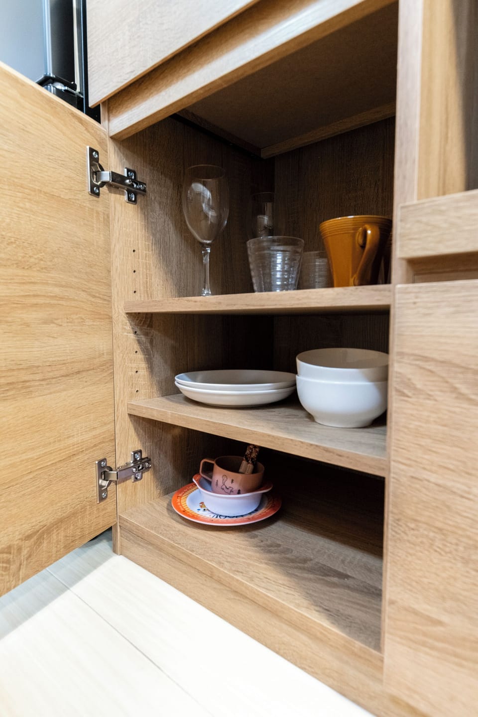 Basic Apartment | Private kitchen | Microwave, stovetop, electric kettle, toaster