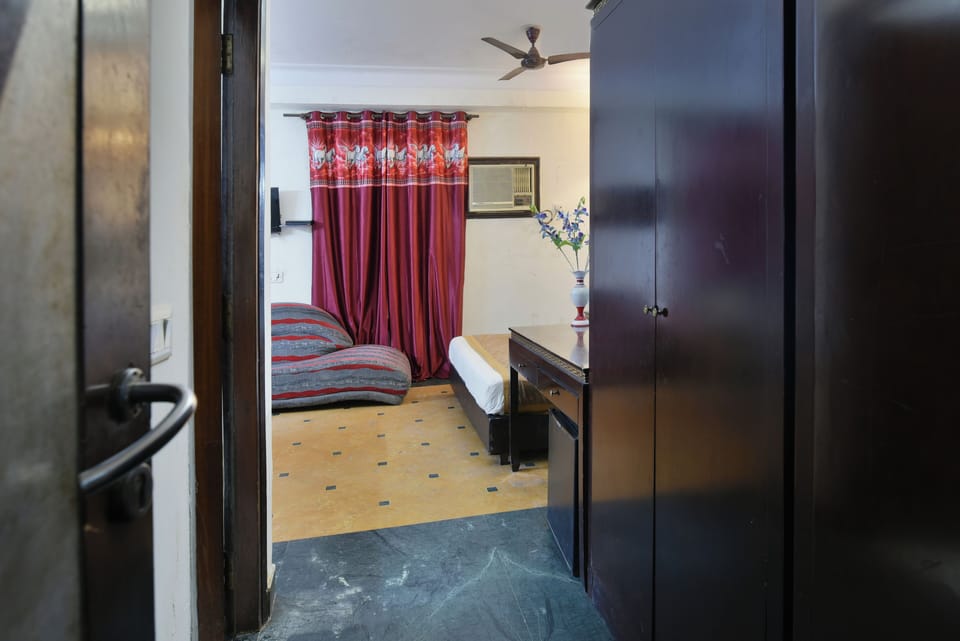 Deluxe Room, City View | In-room safe, desk, soundproofing, free WiFi