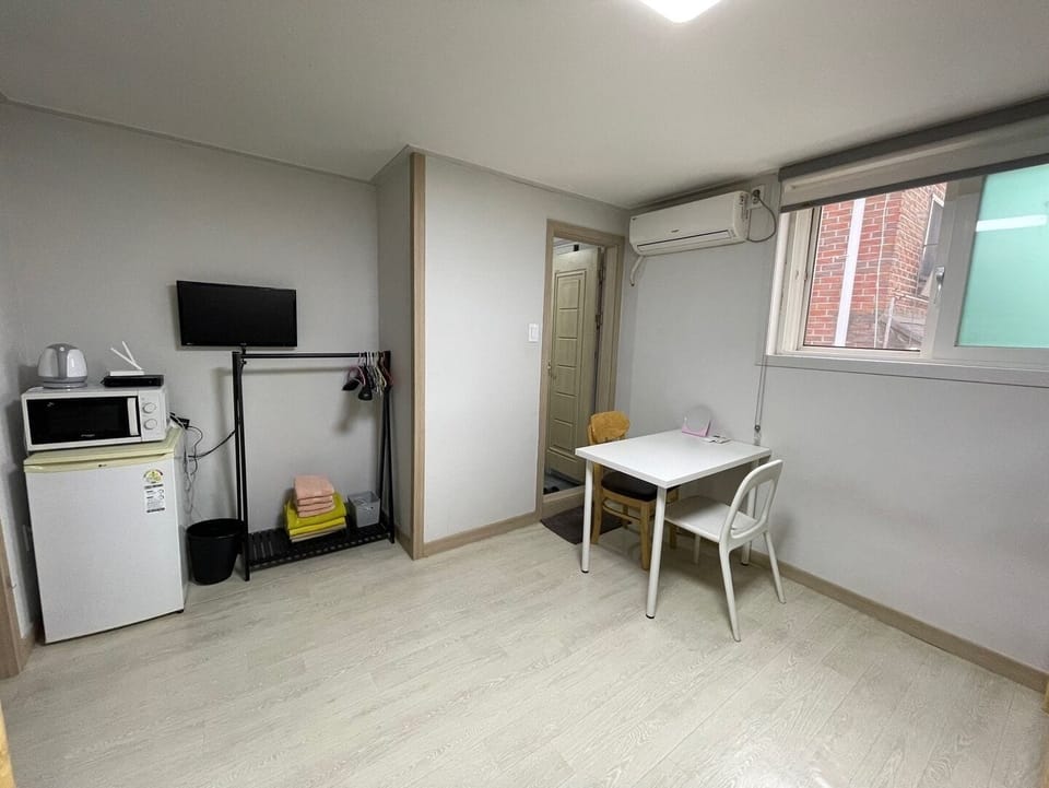 Family Room, Private Bathroom | 1 bedroom, soundproofing, free WiFi, bed sheets