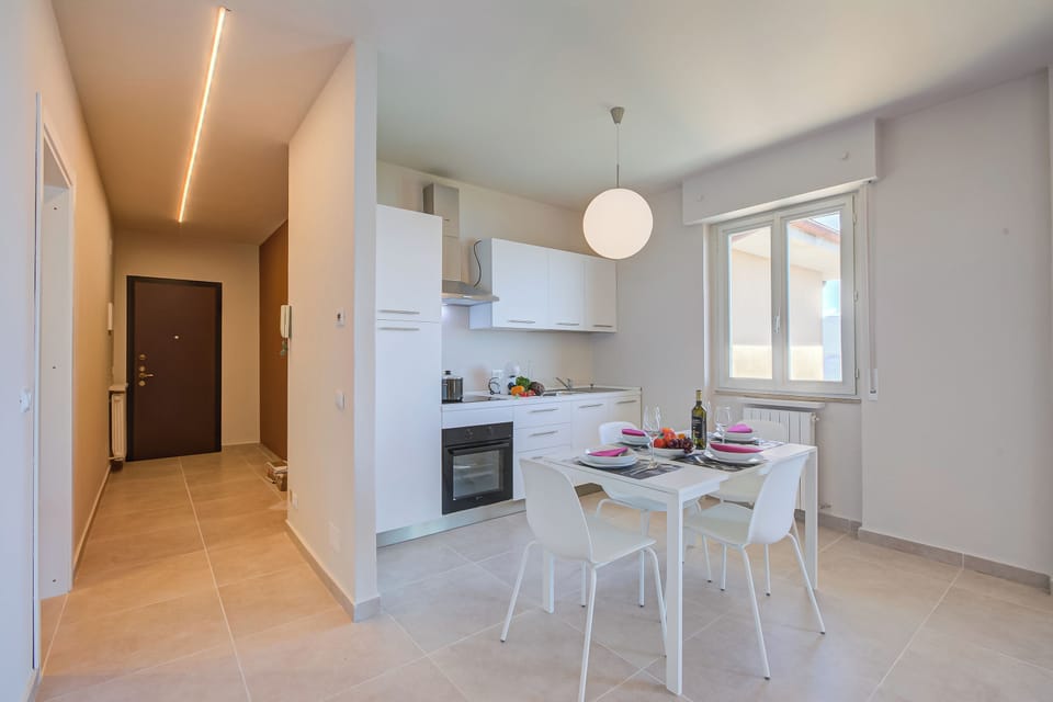 Family Apartment, Multiple Bedrooms, Mountainside (The Golden View) | Private kitchen | Fridge, microwave, oven, stovetop