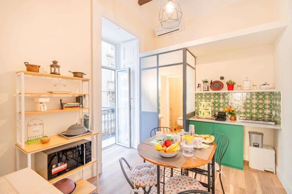 Family Apartment, 2 Bedrooms, 2 Bathrooms (Miss Ren's Home) | Dining