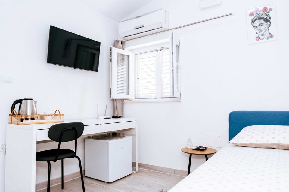 Single Room (Single Room with Shared Terrace) | 1 bedroom, free WiFi