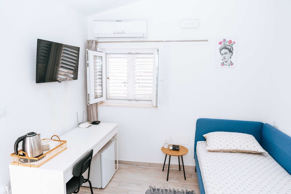 Single Room (Single Room with Shared Terrace) | 1 bedroom, free WiFi