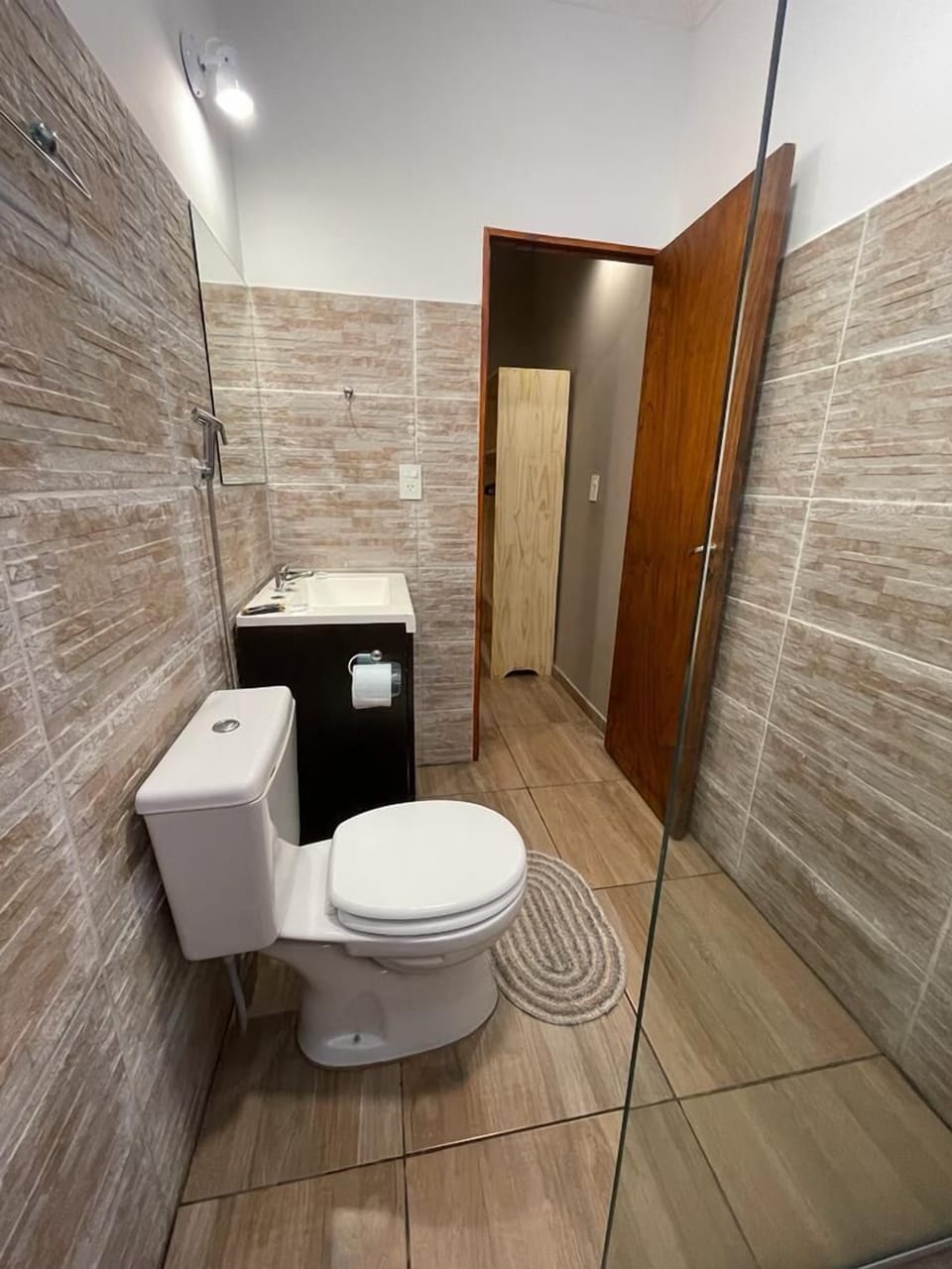 Shower, bidet, towels, soap