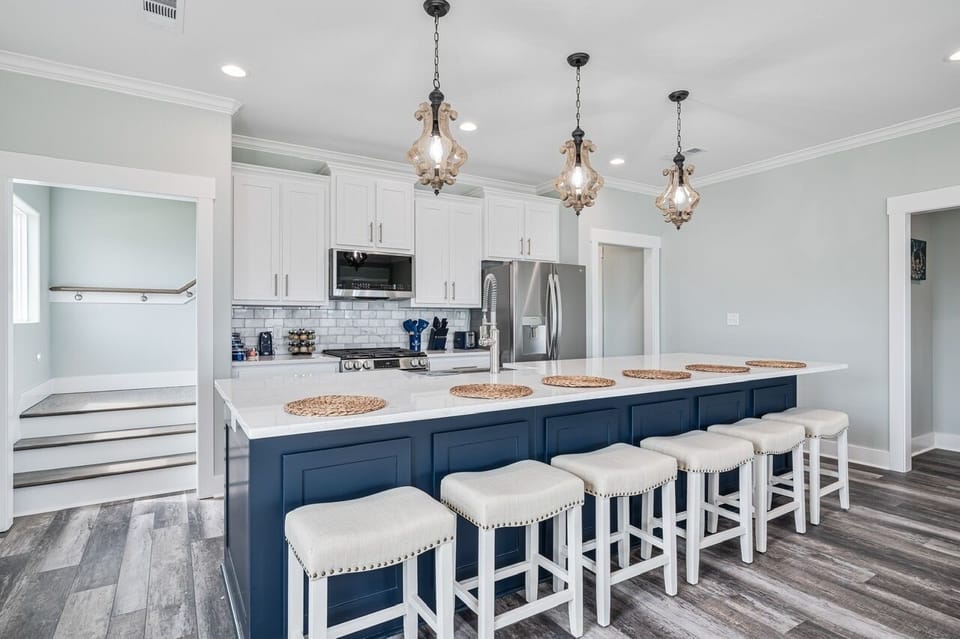 House, 4 Bedrooms | Private kitchen | Fridge, coffee/tea maker, toaster