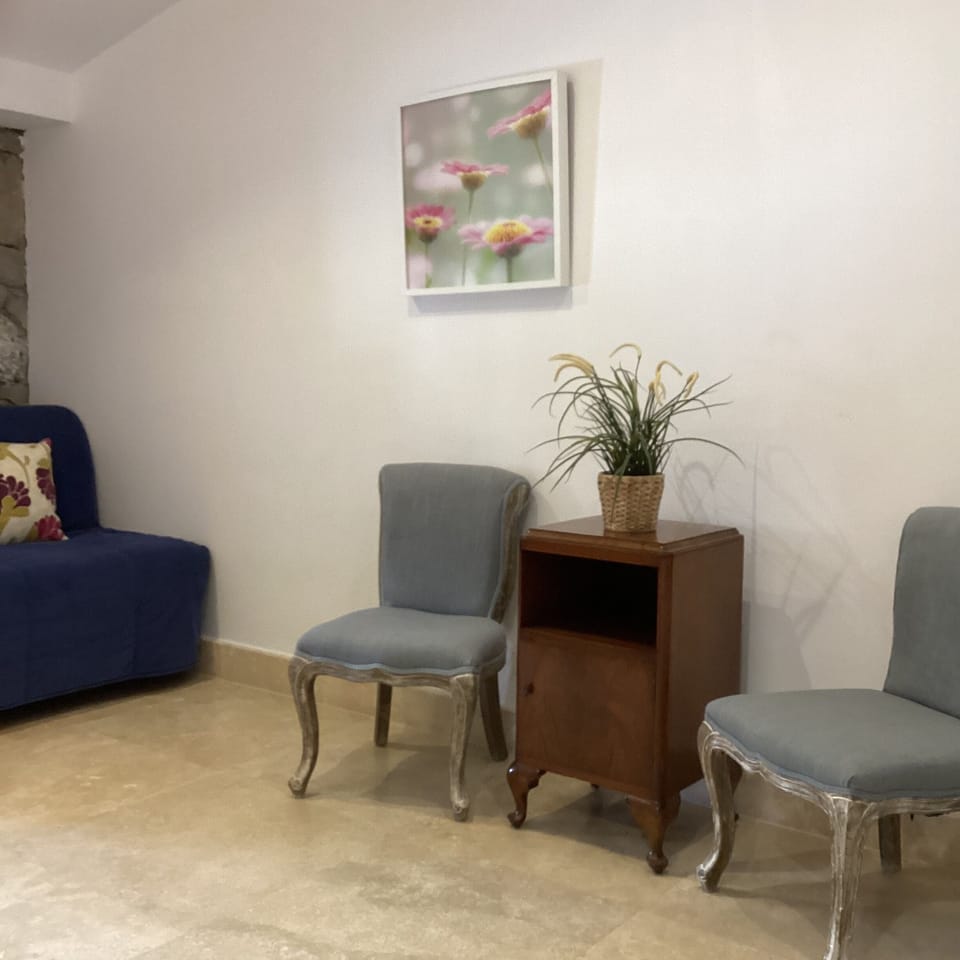 Family Studio Suite | Minibar, laptop workspace, free WiFi, bed sheets
