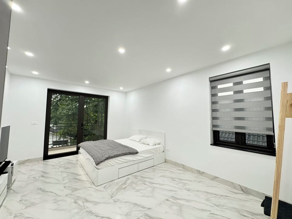 3 bedrooms, soundproofing, iron/ironing board, free WiFi