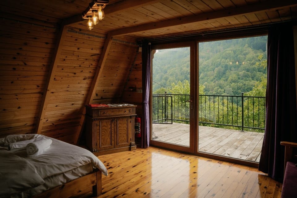 Panoramic Bungalow, Mountain View | Premium bedding, pillowtop beds, desk, laptop workspace