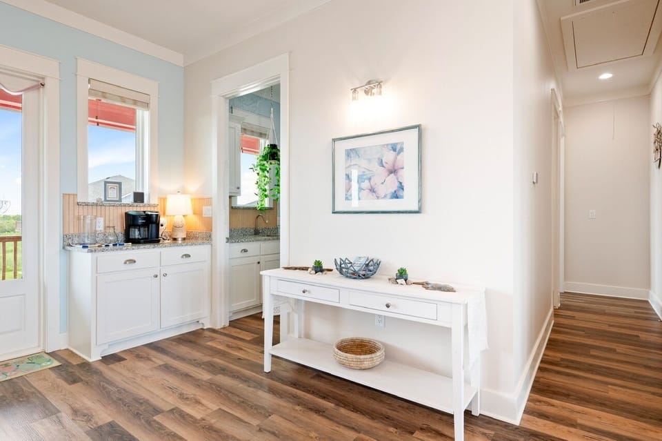 House, 4 Bedrooms | Private kitchen | Coffee/tea maker, fridge, oven