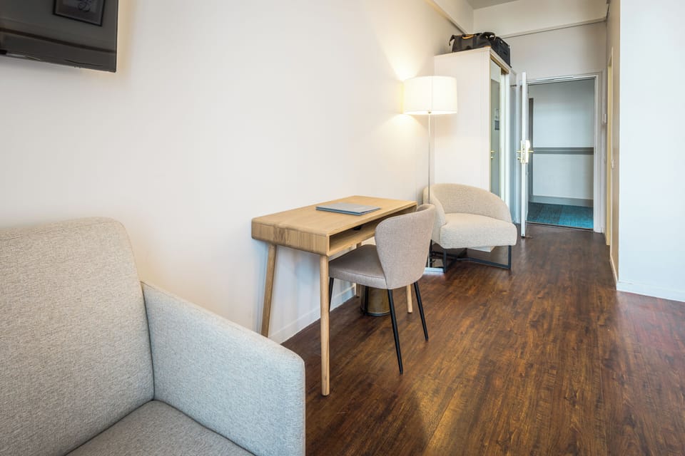 Quadruple Room, Park Side | In-room safe, free WiFi