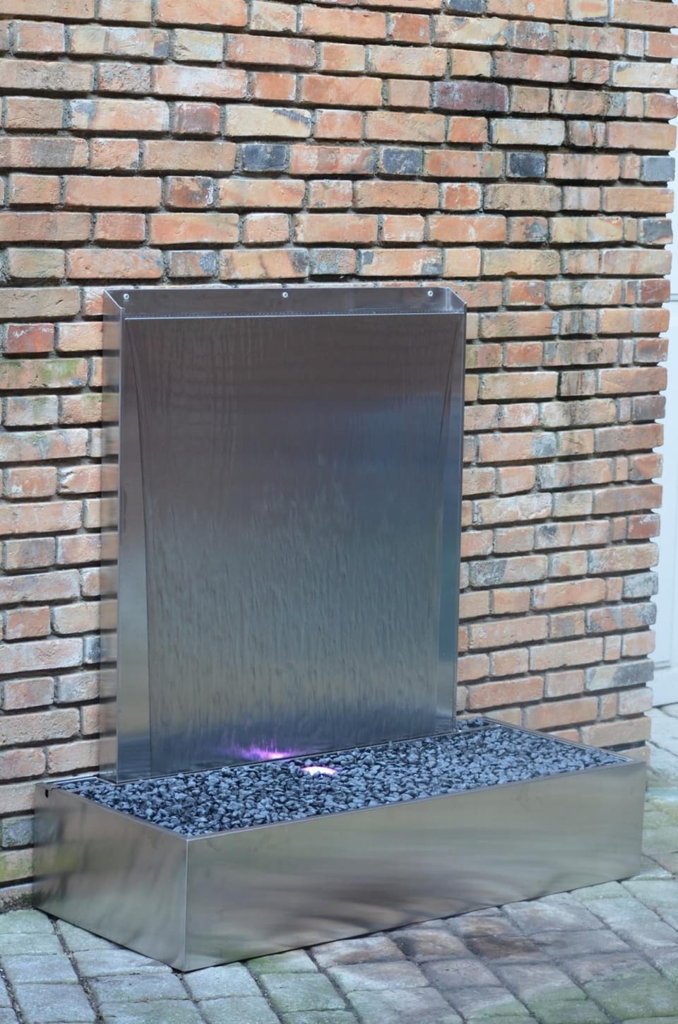 Desk, free cribs/infant beds, rollaway beds, free WiFi