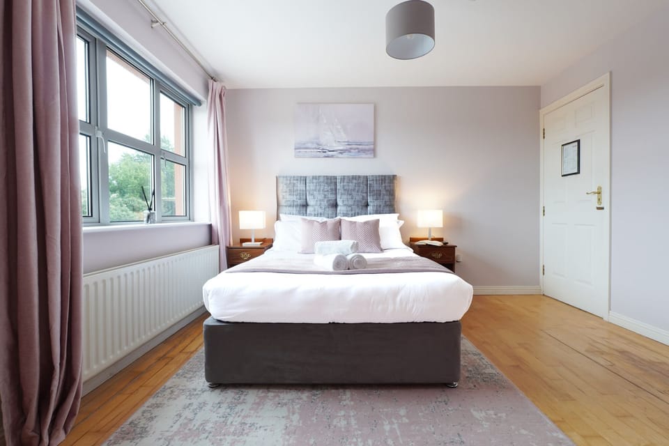 Deluxe Double Room, 1 Double Bed | Blackout drapes, soundproofing, iron/ironing board, free WiFi