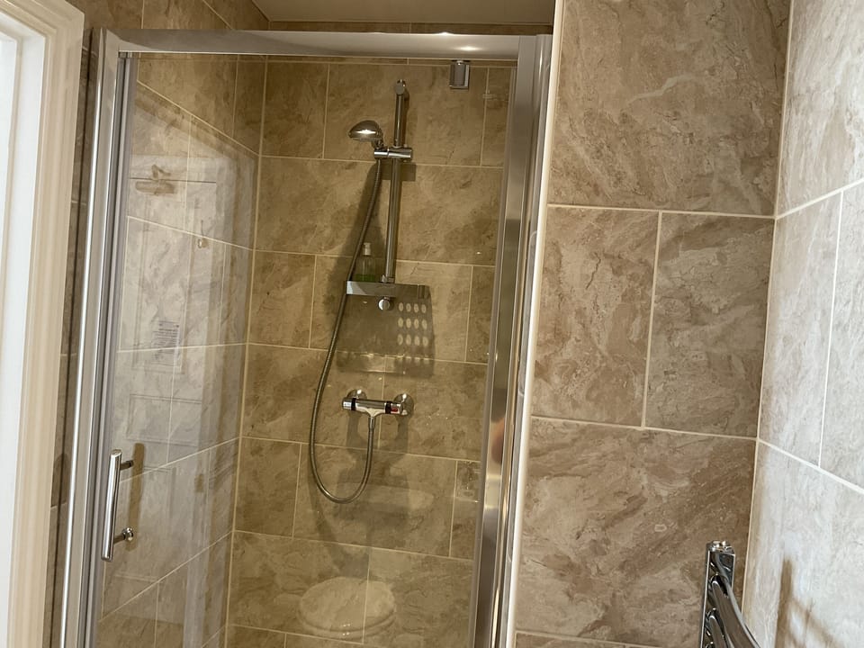 Suite, Ensuite | Bathroom