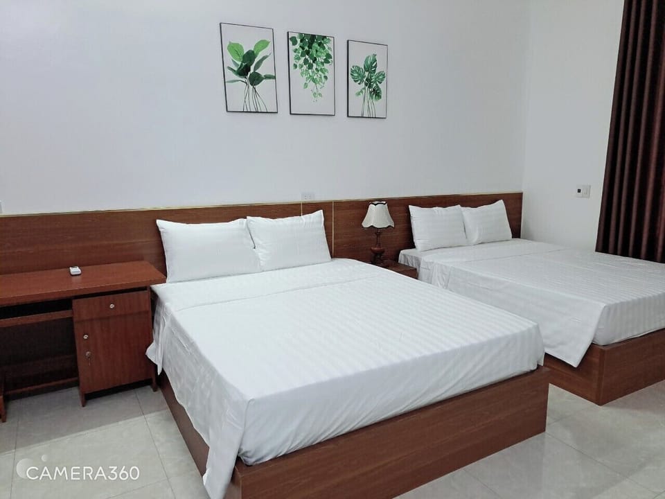 Family Suite | Soundproofing, iron/ironing board, free WiFi