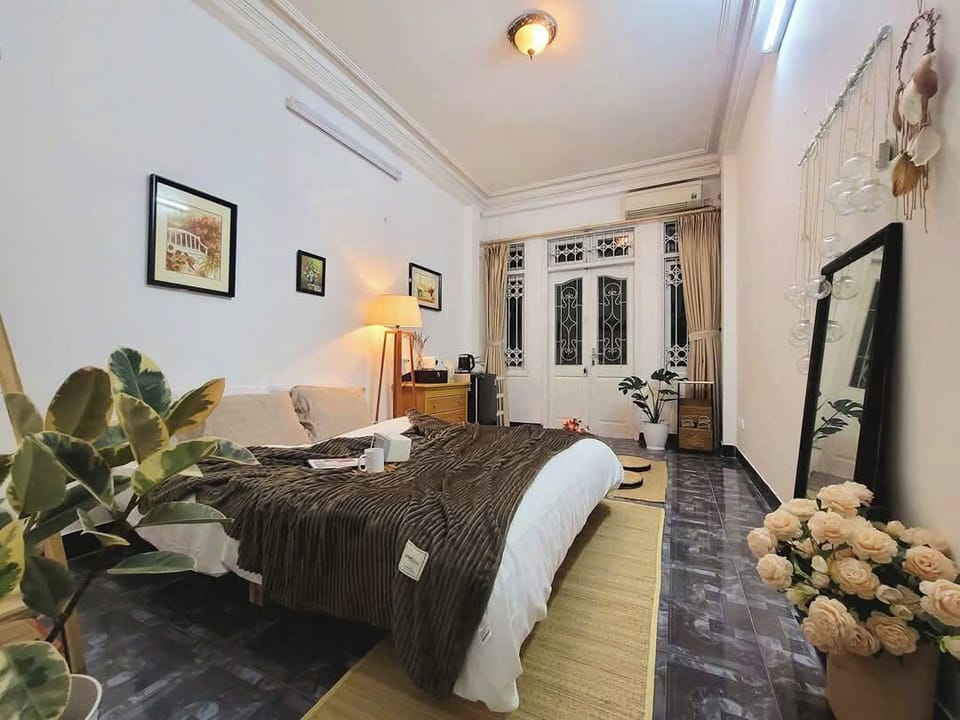 Room | Blackout drapes, iron/ironing board, free WiFi, bed sheets