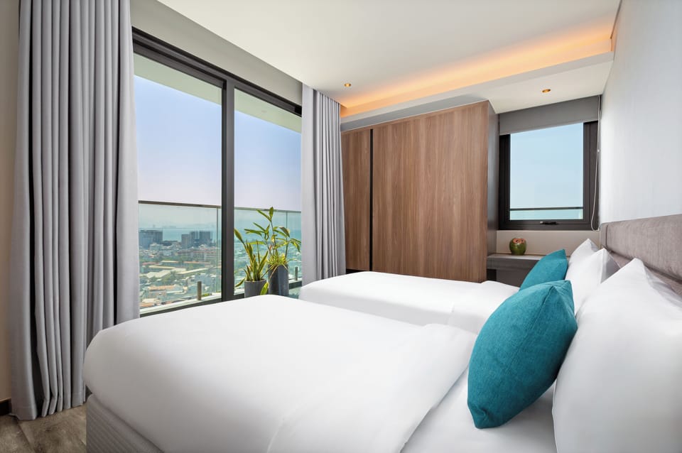 Three bedroom Suite Sea View or River View | Desk, iron/ironing board (on request), rollaway beds (surcharge)