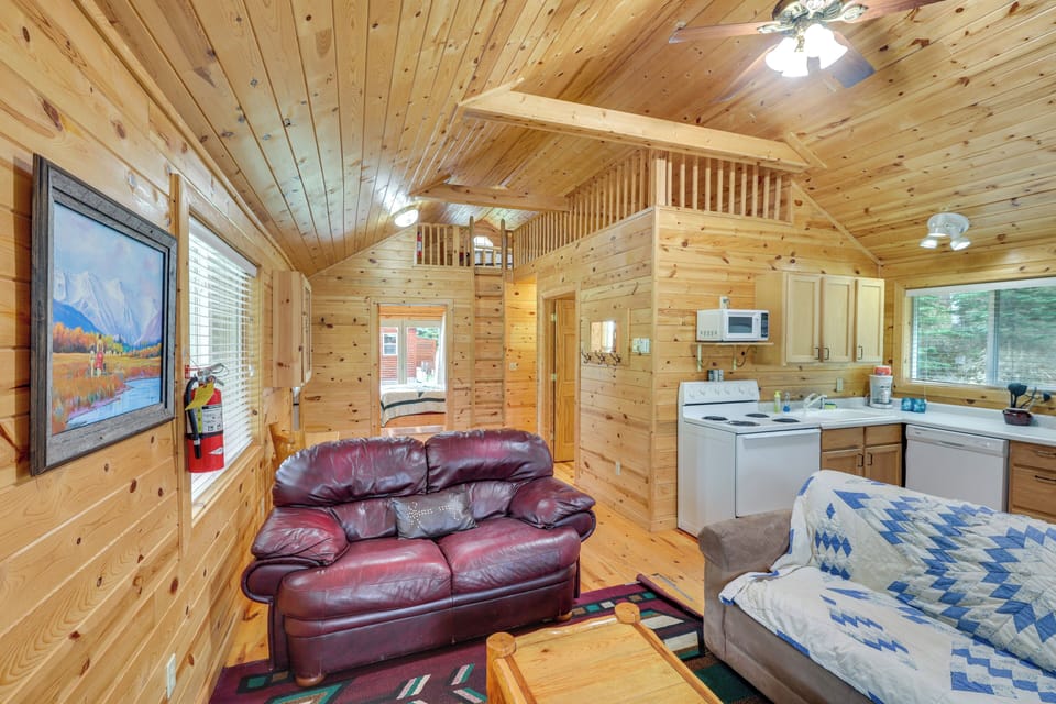 House (2 Bedrooms) | Interior
