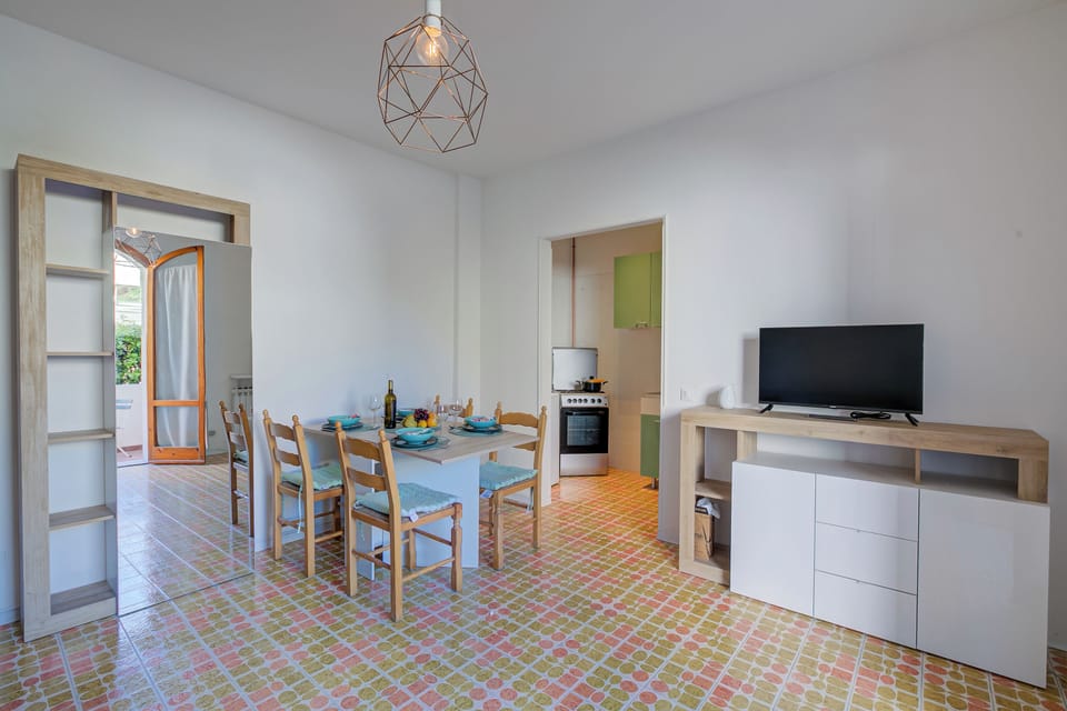 Standard Studio (Missy Apartment) | Dining