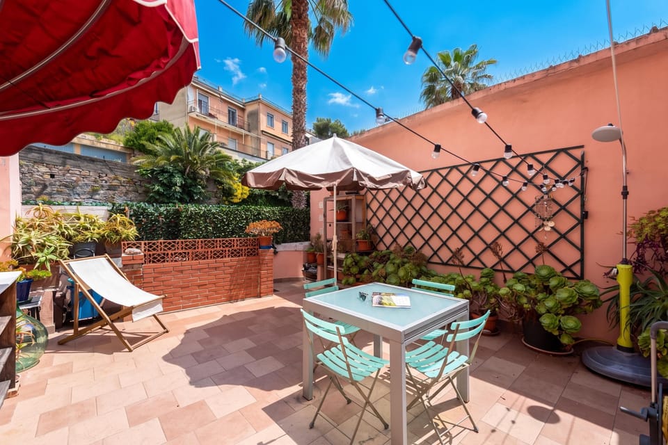 Family Apartment, 2 Bedrooms, Terrace (Il Bivacco Historic Terrace Apartment) | Outdoor dining
