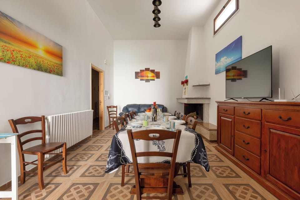 Villa | Dining room
