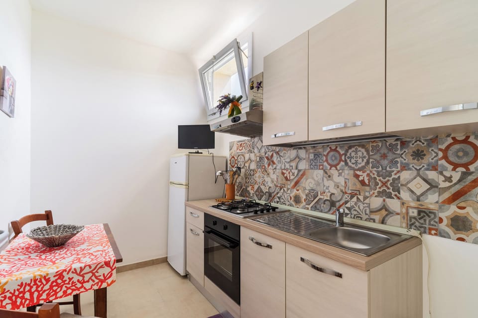 Apartment | Private kitchen | Oven