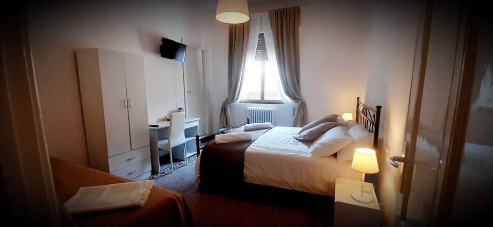 Comfort Double Room, Non Smoking | Desk, free WiFi
