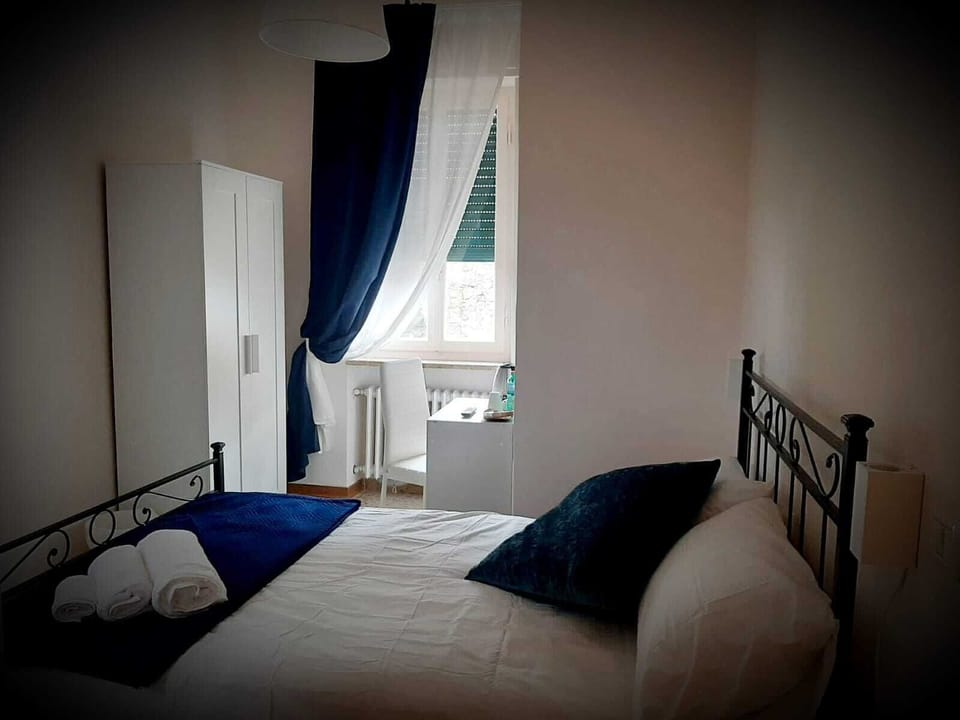 Comfort Single Room | Desk, free WiFi
