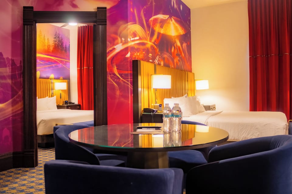 2 Bedroom Platinum Suite | Blackout drapes, free WiFi, bed sheets