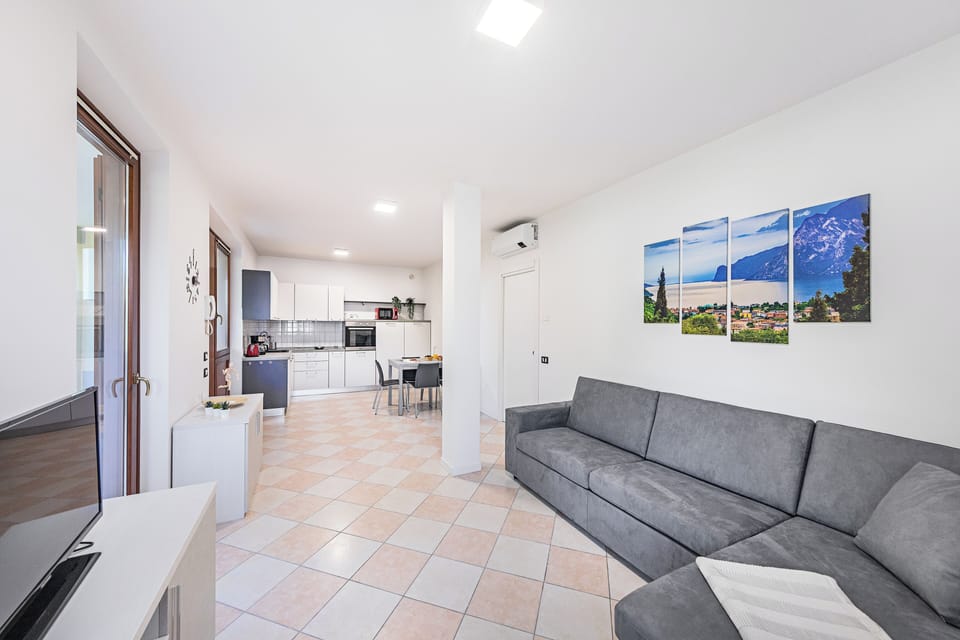 Apartment | Living area | 35-inch TV with digital channels