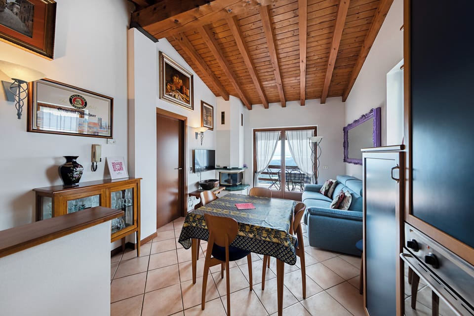Apartment | Dining room