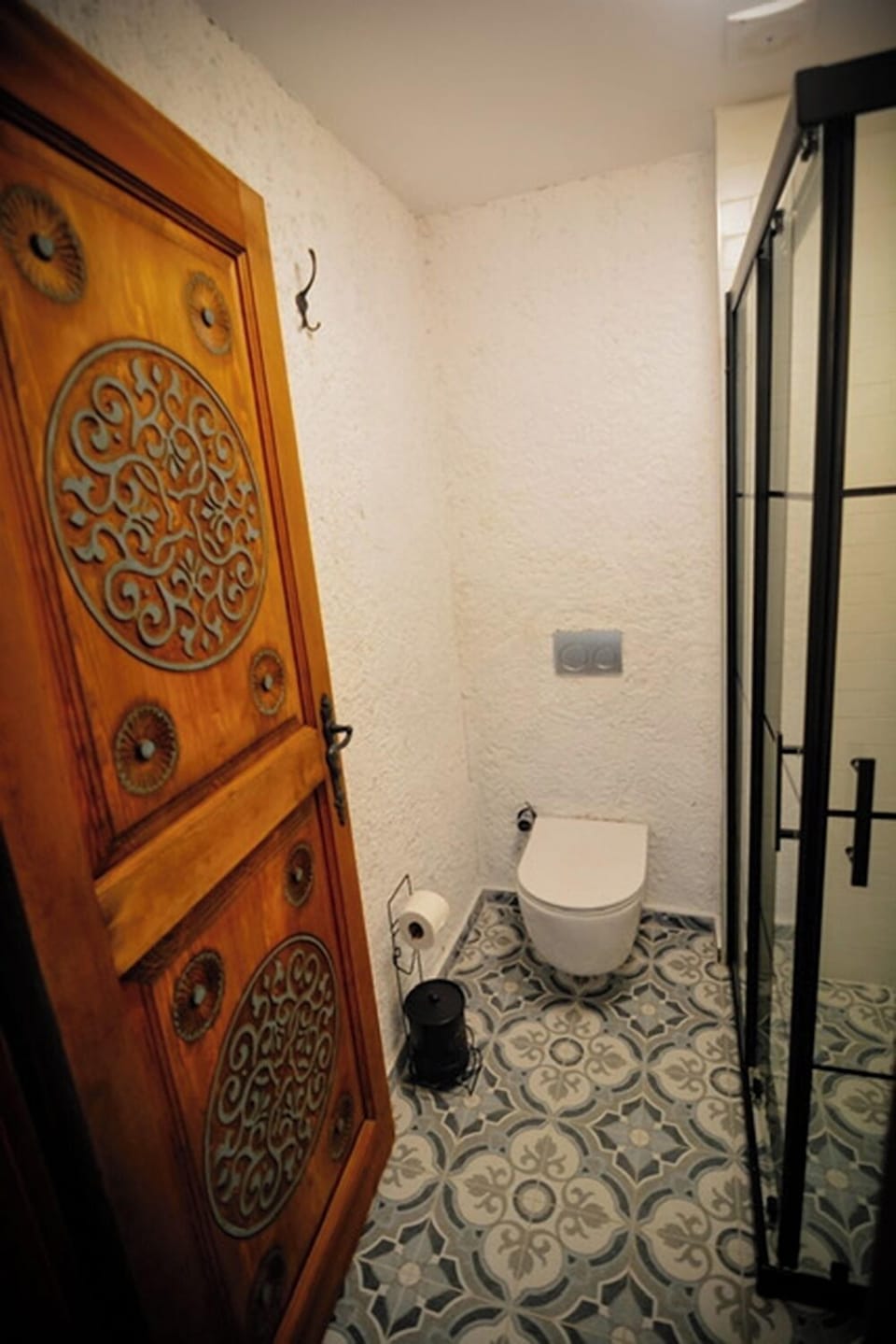 Standard Double Room, 2 Double Beds, Non Smoking, Bay View | Bathroom | Shower, hair dryer, towels, soap