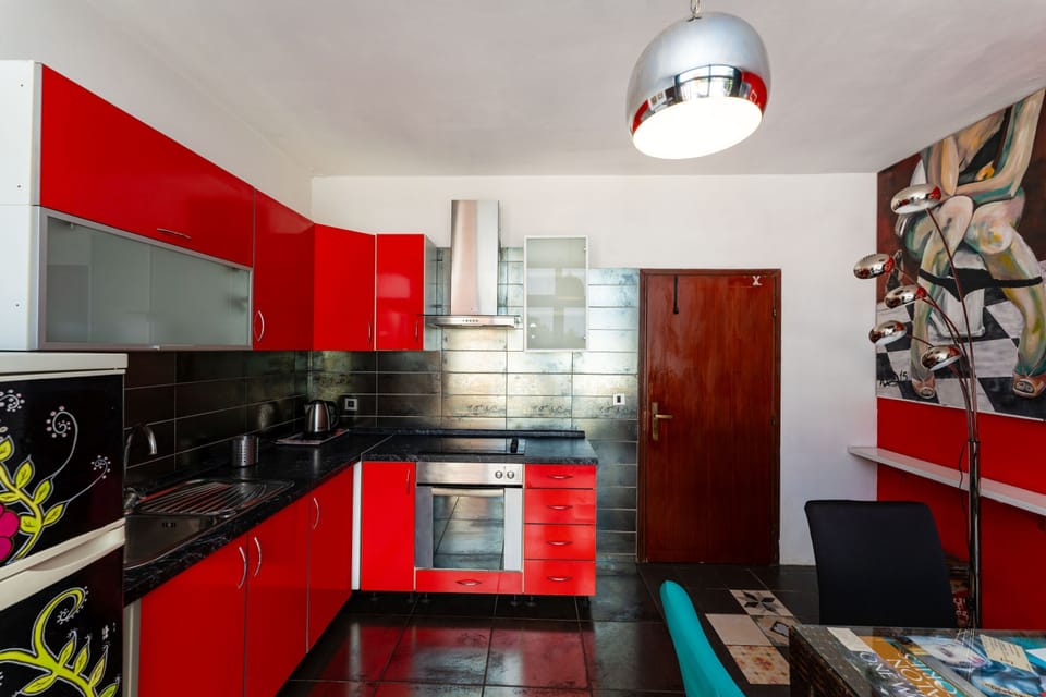 Apartment, 2 Bedrooms, Balcony, Garden View | Private kitchen