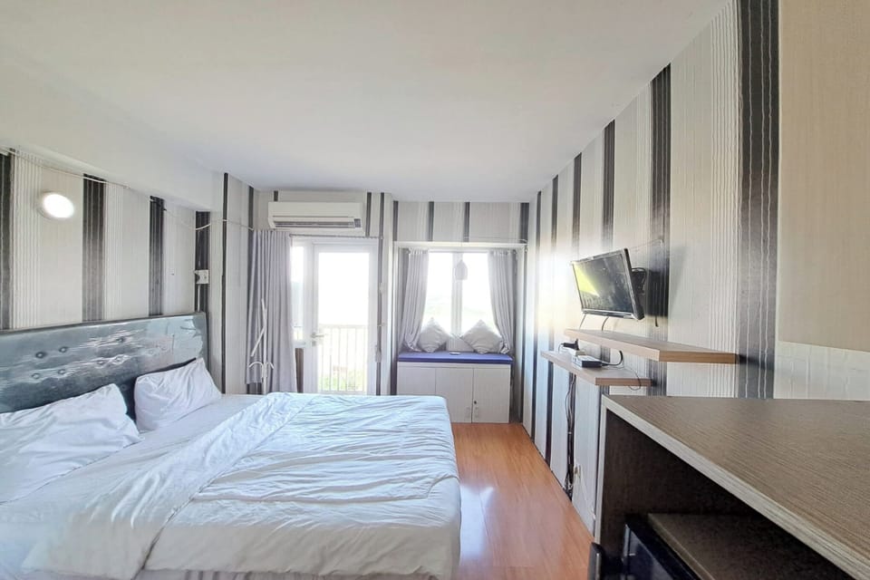 Deluxe Double Room | Free WiFi, bed sheets