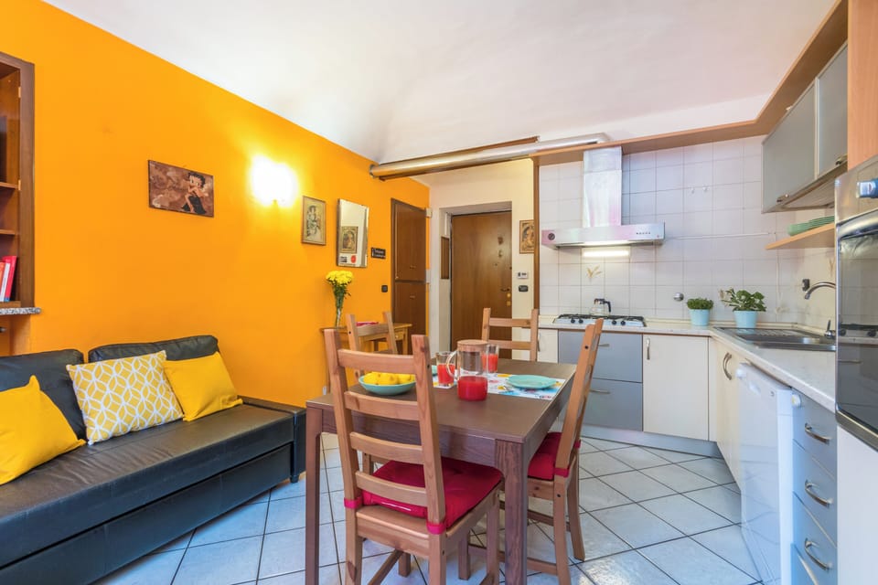Apartment | Living area | TV