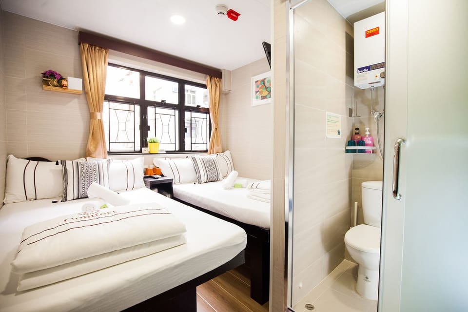 Premium bedding, in-room safe, free WiFi
