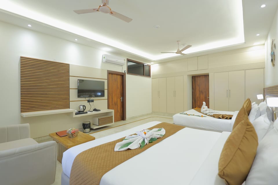 Family Double Room | Soundproofing, free WiFi