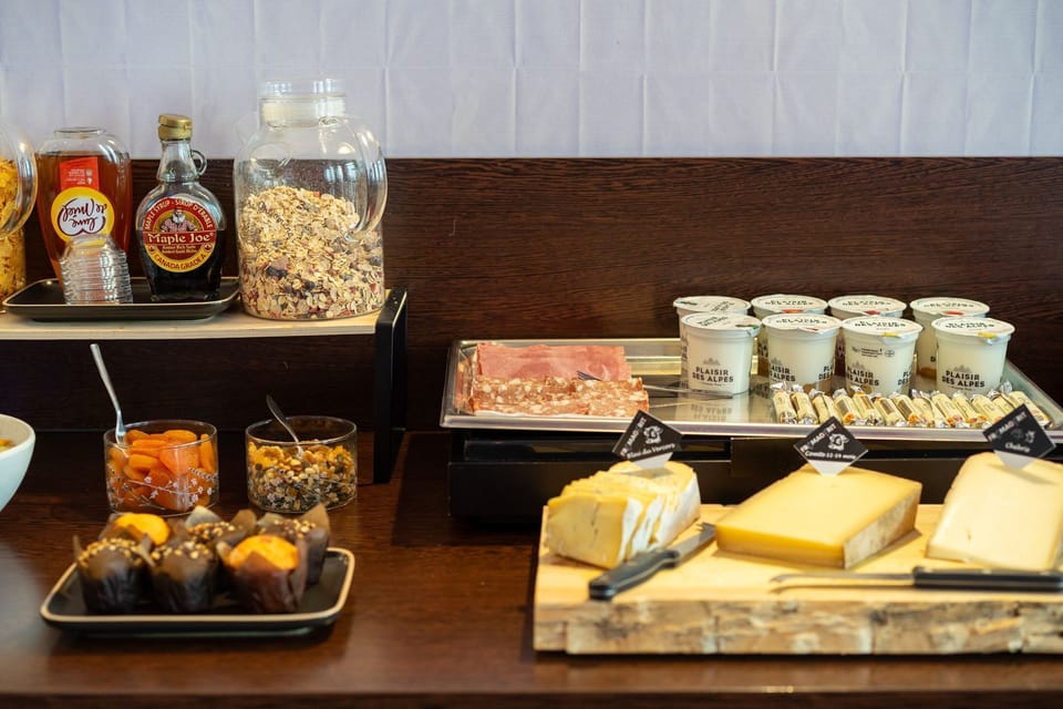 Daily buffet breakfast (EUR 16 per person)