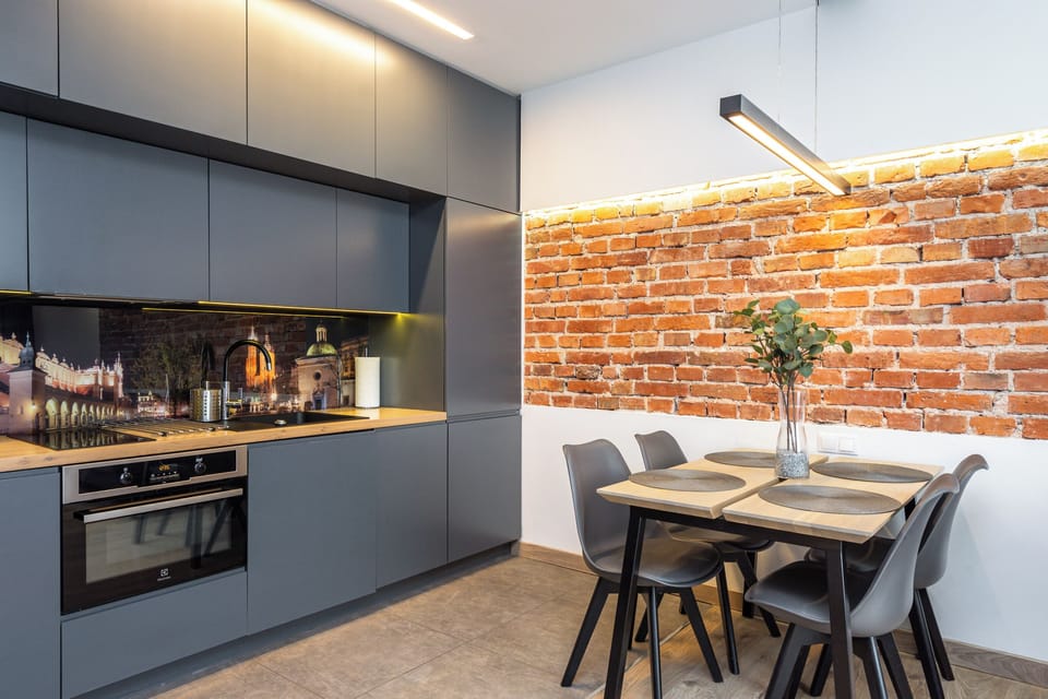 City Apartment | Private kitchenette | Fridge, oven, stovetop, dishwasher