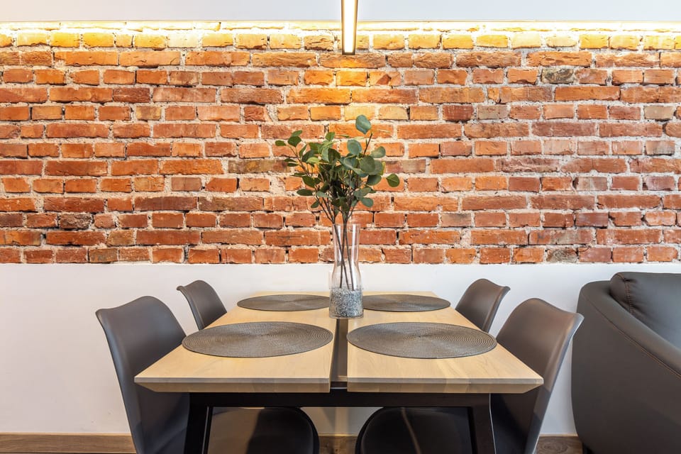 City Apartment | In-room dining