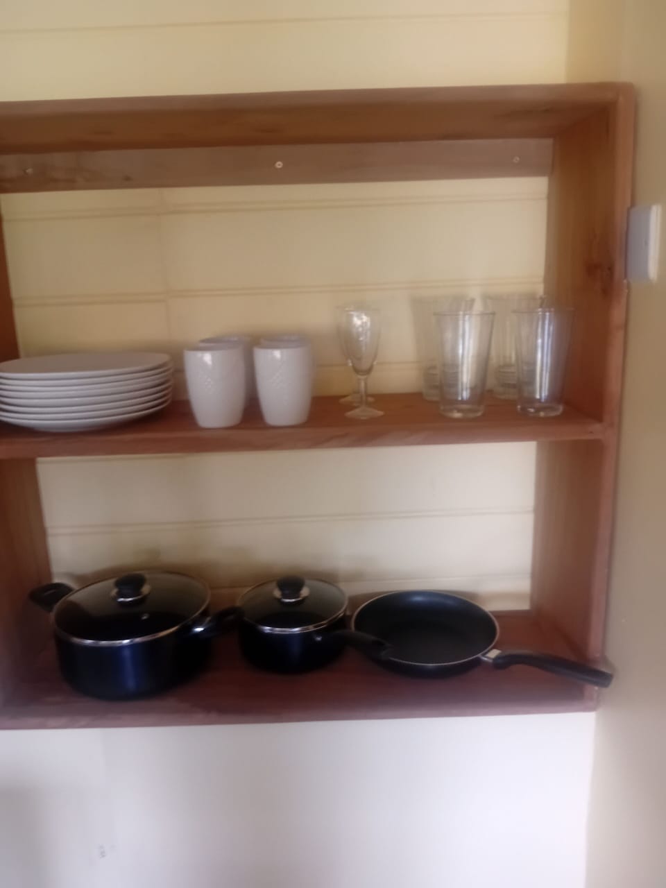 Basic Studio, Mountain View | Private kitchenette | Cookware/dishes/utensils, dining tables