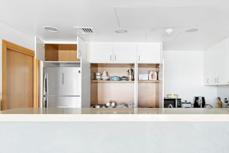 Premium Apartment, Balcony, City View | Private kitchen | Fridge, microwave, oven, coffee/tea maker